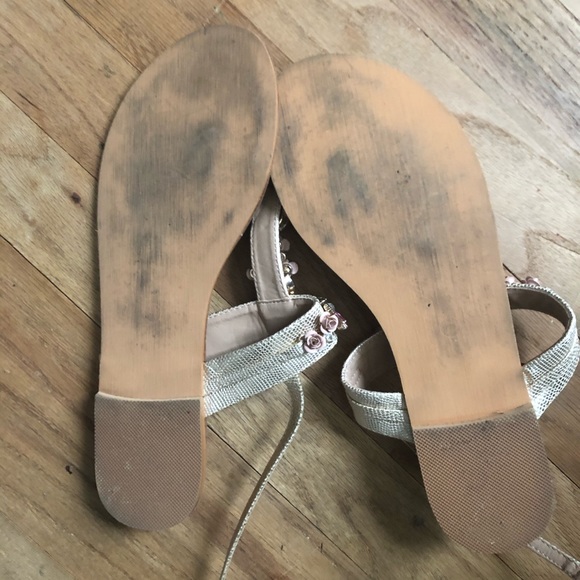 Sandals - Picture 4 of 4